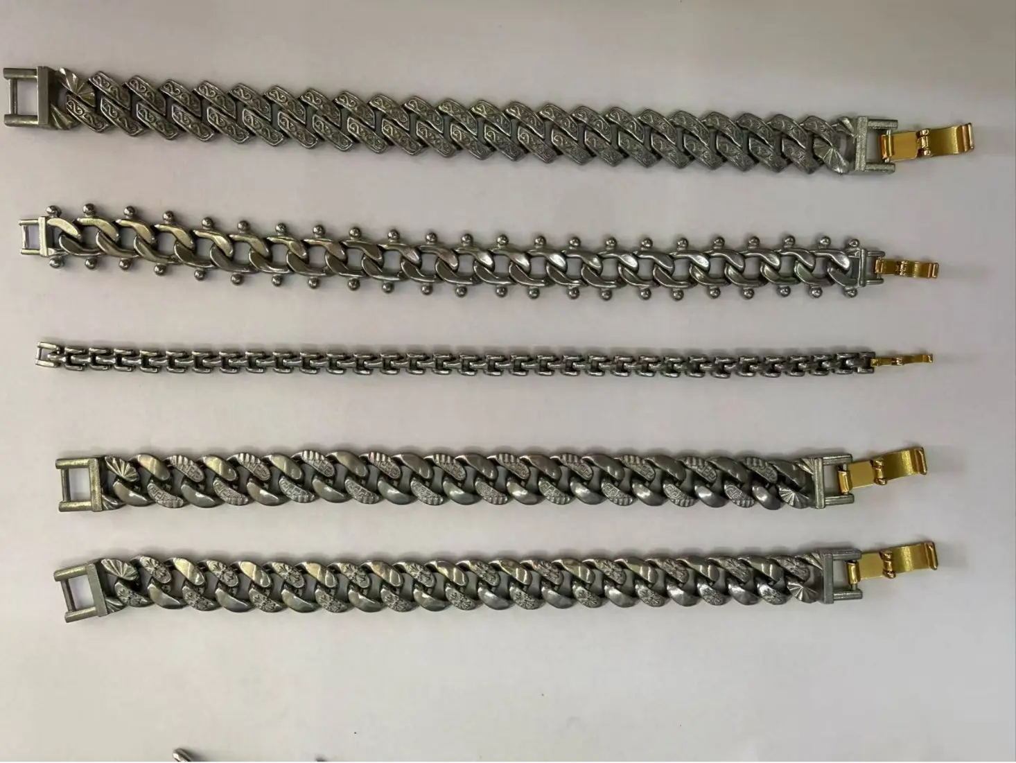 Napa Perhiasan Alloy Seng Dadi Pilihan Cerdas kanggo Merek Fashion Modern Napa Perhiasan Alloy Seng Dadi Pilihan Cerdas kanggo Merek Fashion Modern