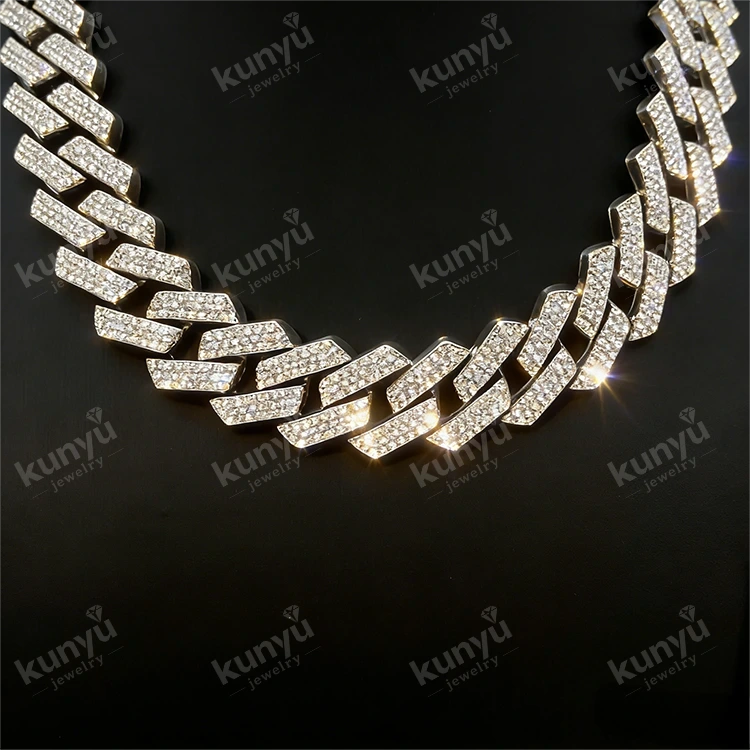 Trendi Kuba Streetwear Choker