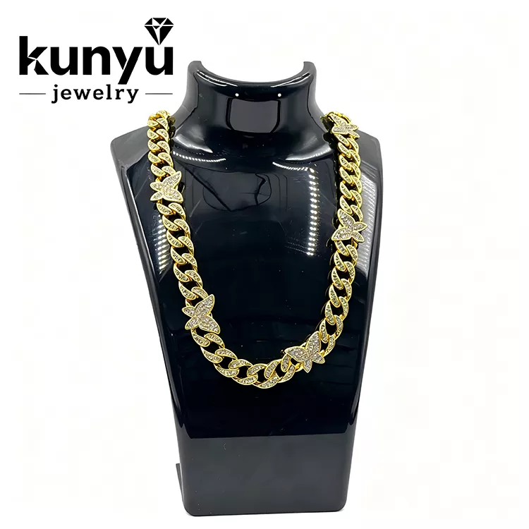 Urban Fashion Kuba Kalung